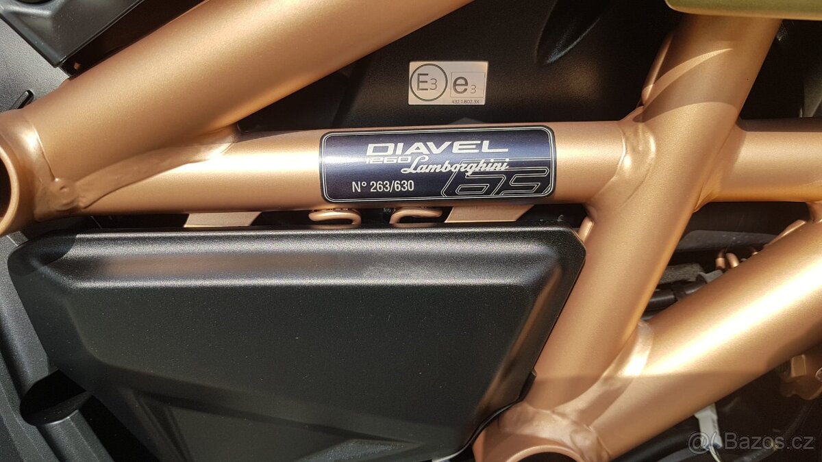 Ducati Diavel Lamborghini - 5