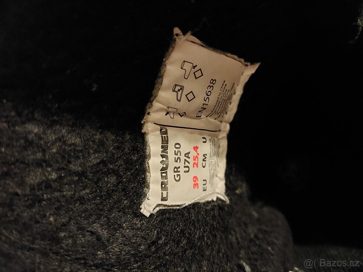 Chlapecké brusle CROWNED GR 550 vel. 39 - 5