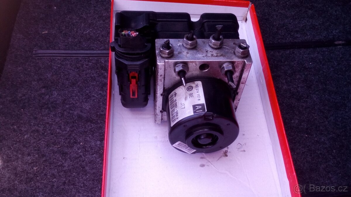 Škoda Octavia II - ŘJ/čerpadlo/kostka ABS - 5