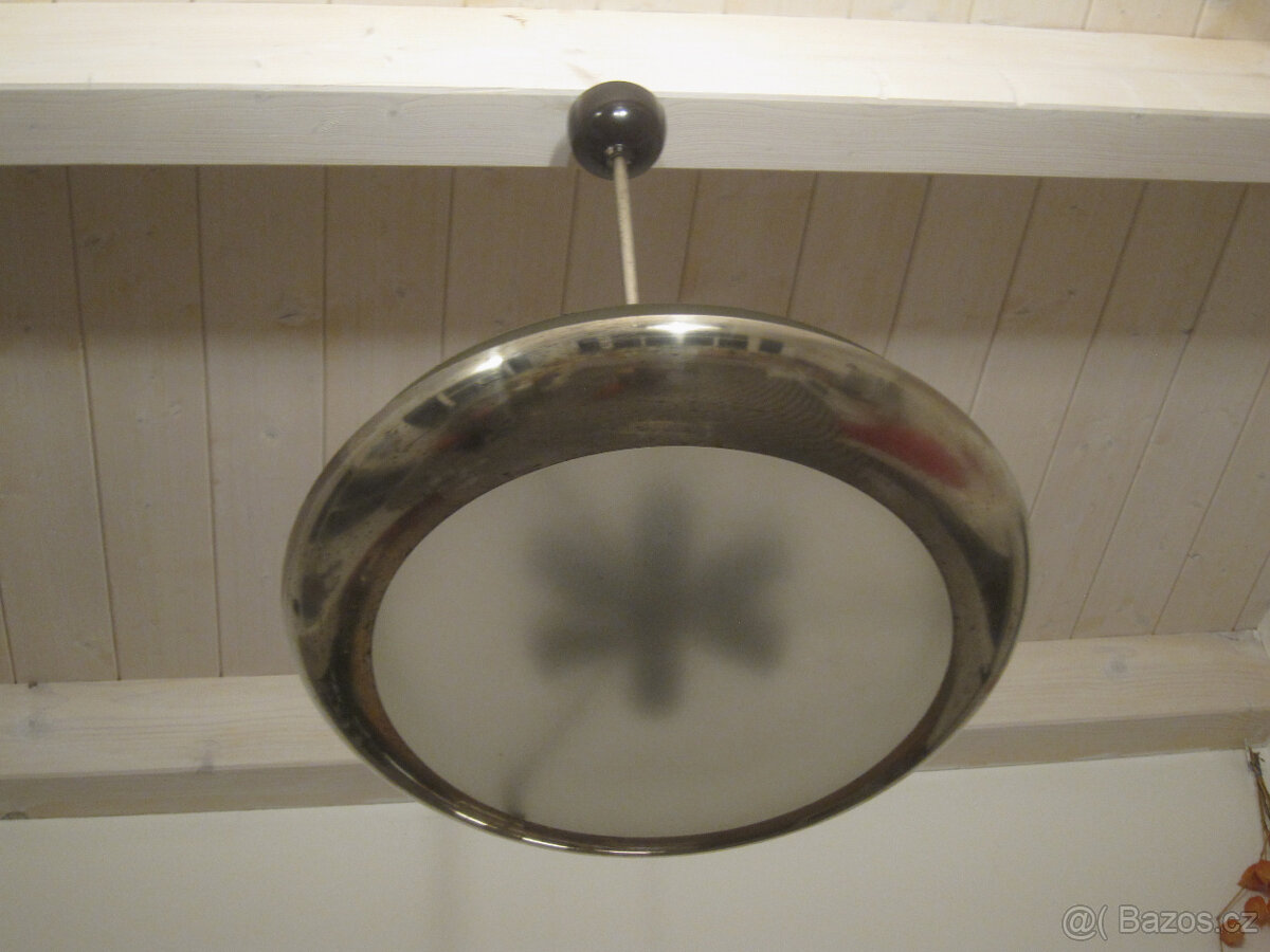 Lustr ufo funcionalismus - 5