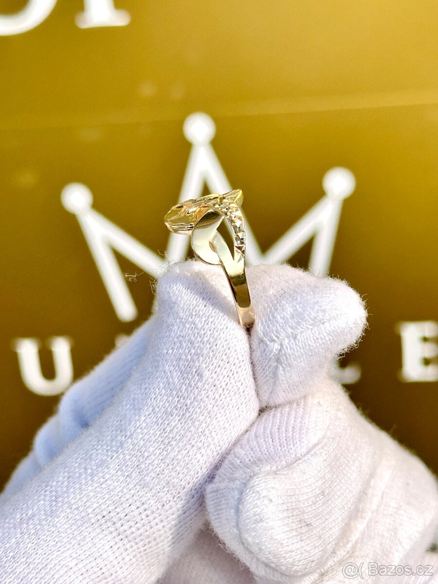 Zlatý prsten 2,72g - 5