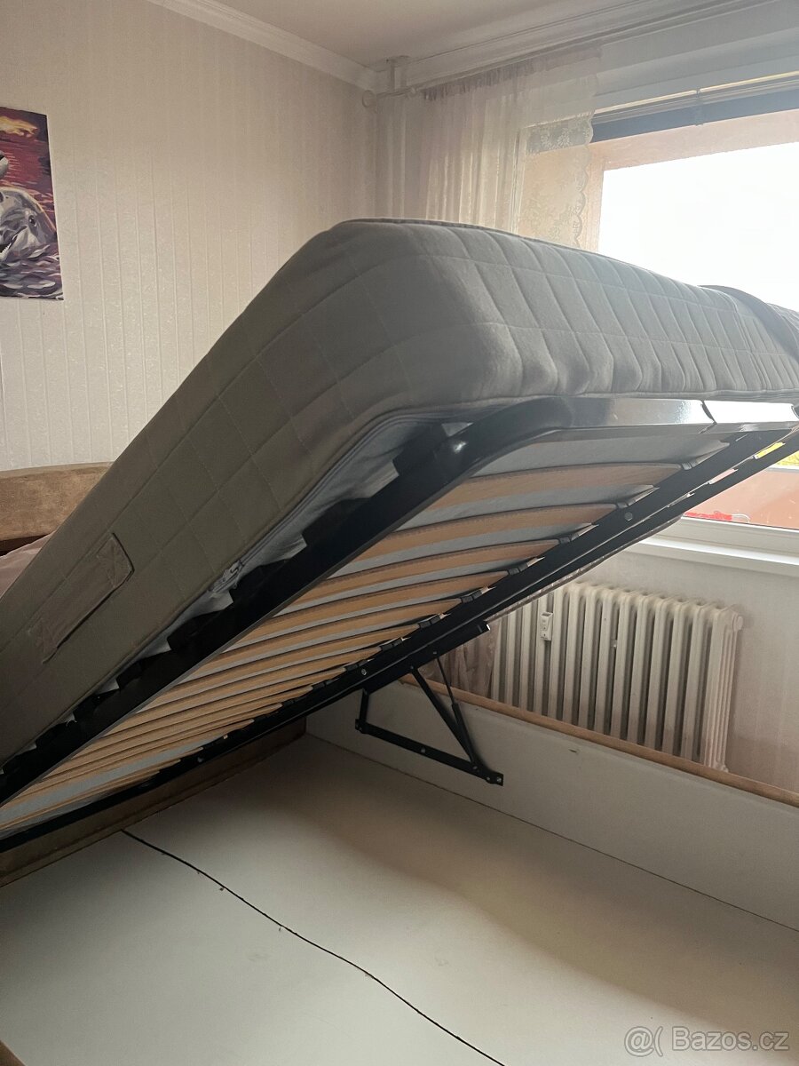 Postel z úložnem prostorem - 5