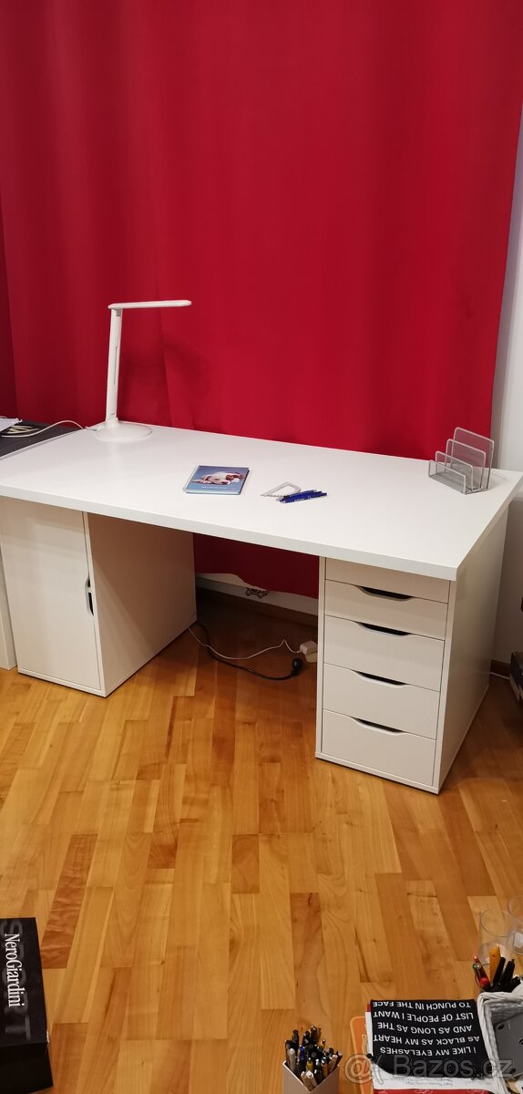 Moderní bílý kancelářský stůl – téměř jako nový - 5