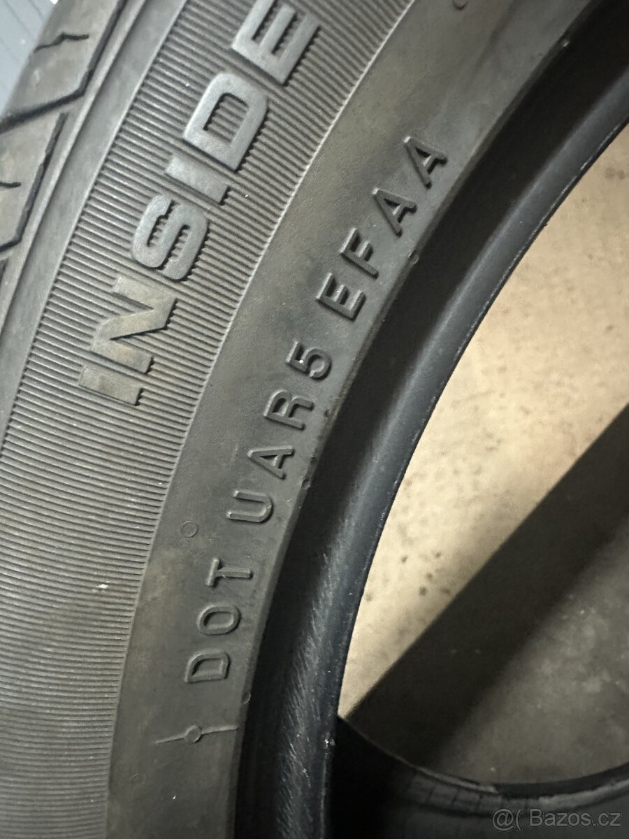 Prodám letní pneu NEXEN 215/45 R16 - 5