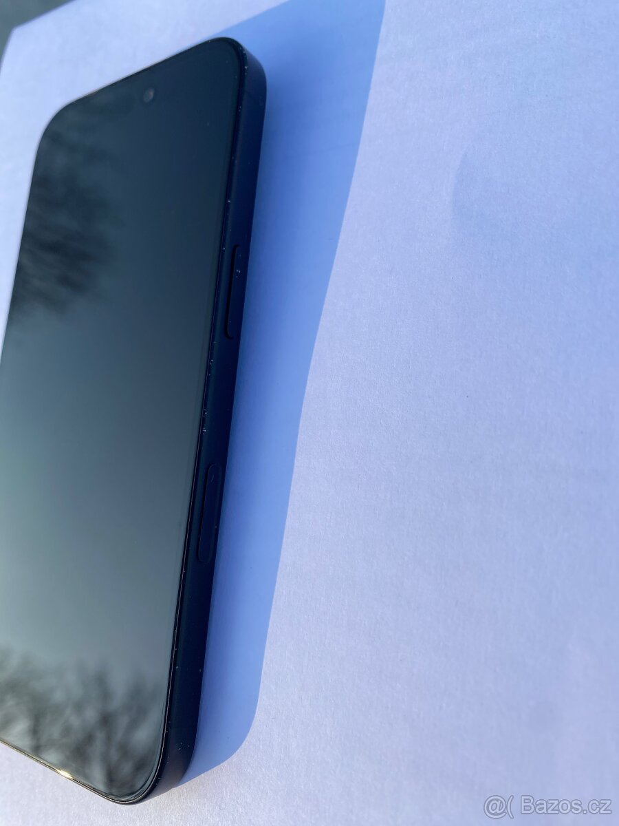 IPhone 16 bez přihlašovacích údajů - 5