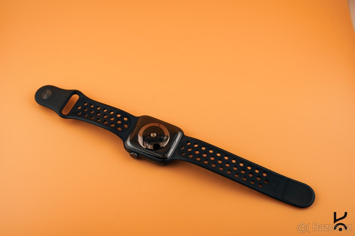 Apple Watch Series 5 44mm Nike 71% - 5