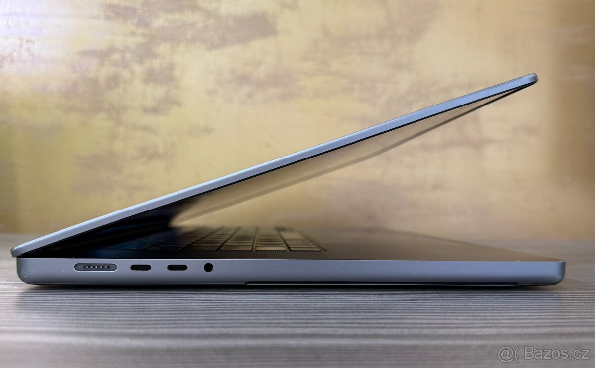 MacBook Pro 16" 2021 M1 Pro 16GB 512GB šedý - 5
