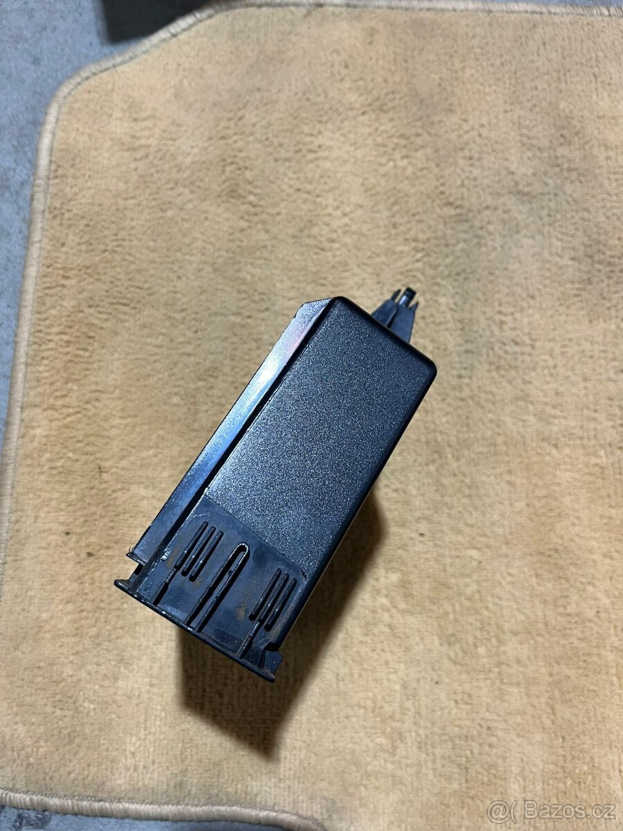 Kastlík pod radio Octavia 1 - 5