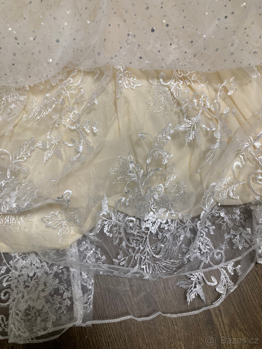 svatební šaty vel 38 a 40 - 5