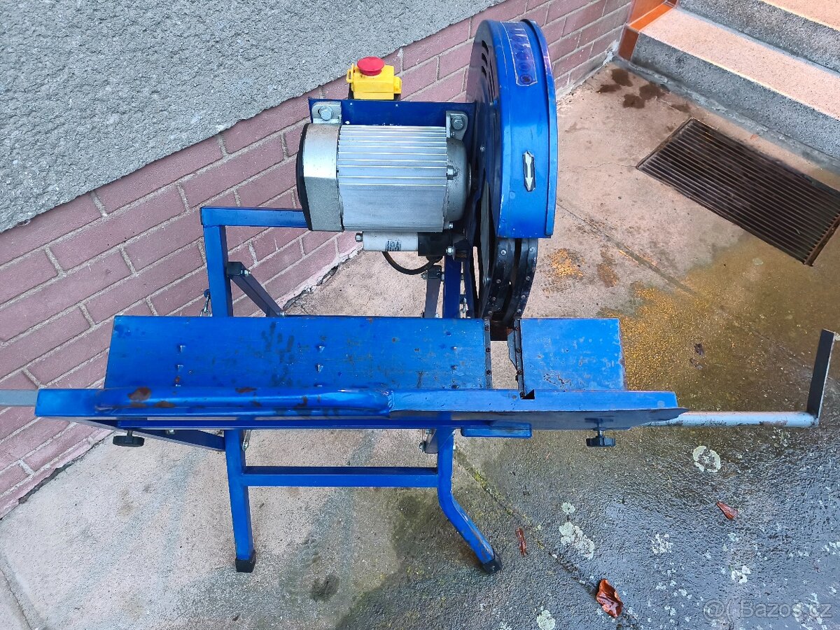 Prodám Kolébkovou pilu Einhell BT-LC 400... - 5