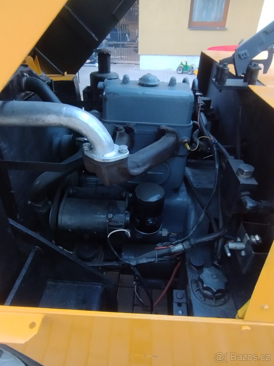 Prodám Vzv destu nosnost 2.5t - 5