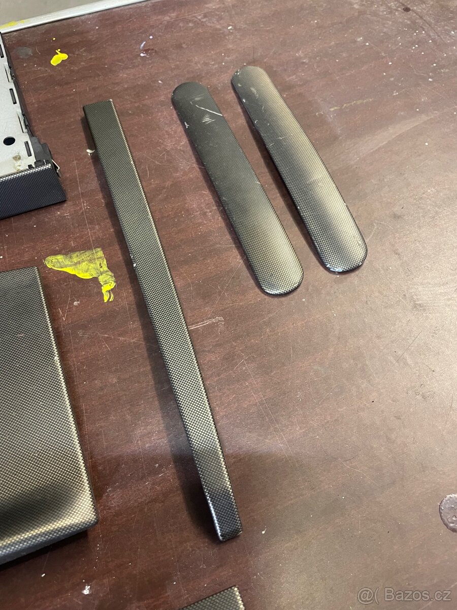 Tmavý NETZOPTIK dekor pro VW Bora & Golf 4 - 5