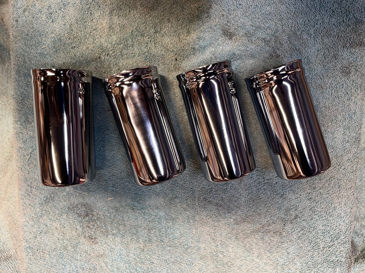 Kryty zadních tlumičů Jawa - 5