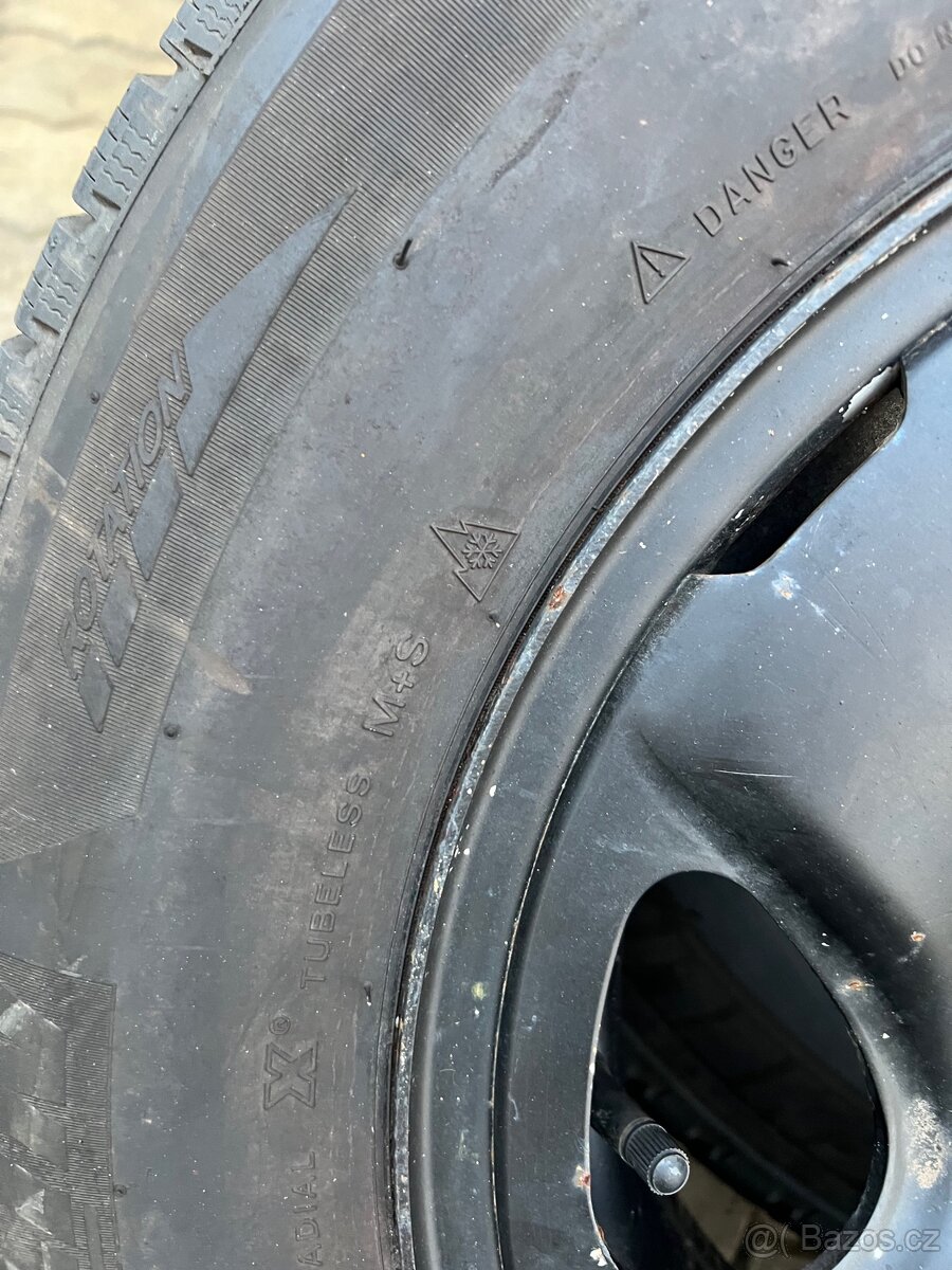 Plechové disky 6x139 se zimnimi 205/80/ r16