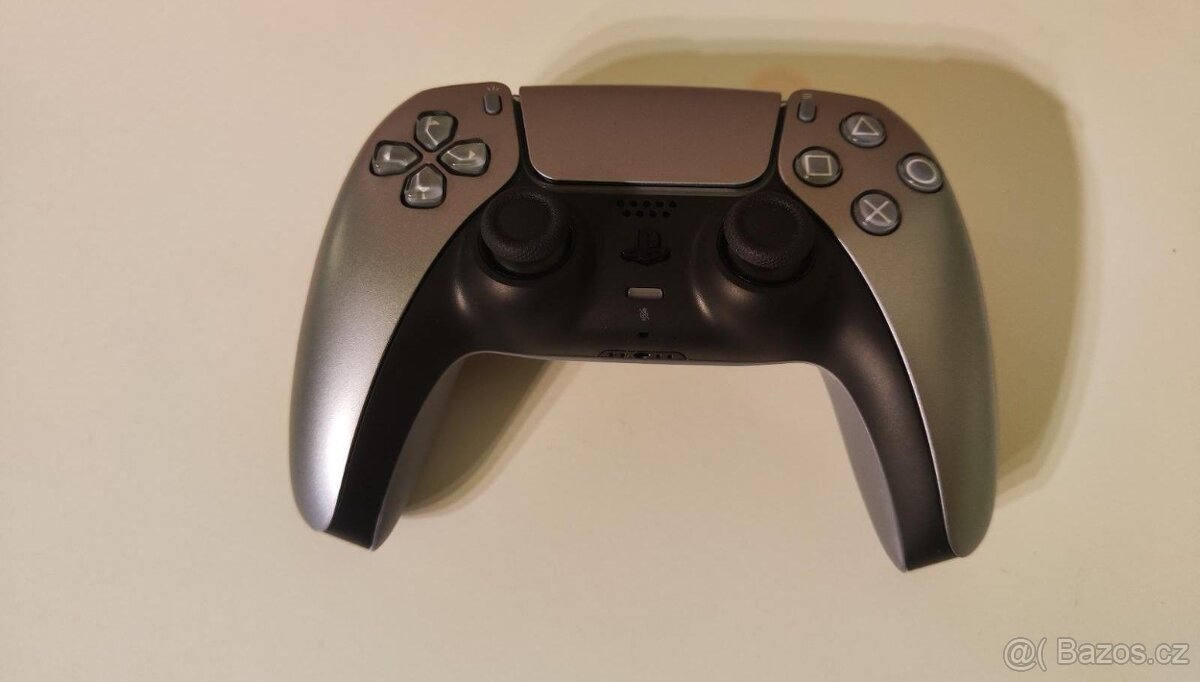 PlayStation 5 DualSense Wireless Controller - Sterling Silve - 5
