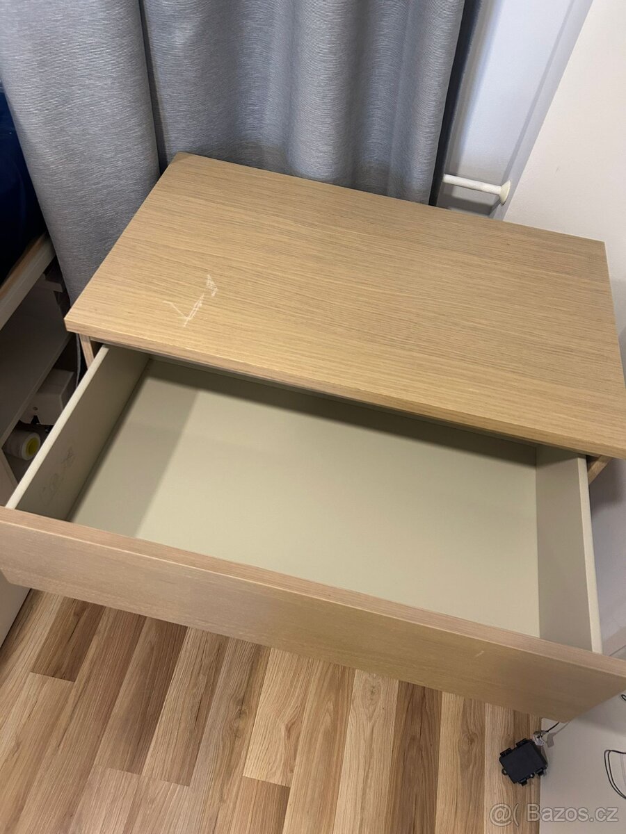 REZERVACE Komoda MALM - 3 šuplíky - 5