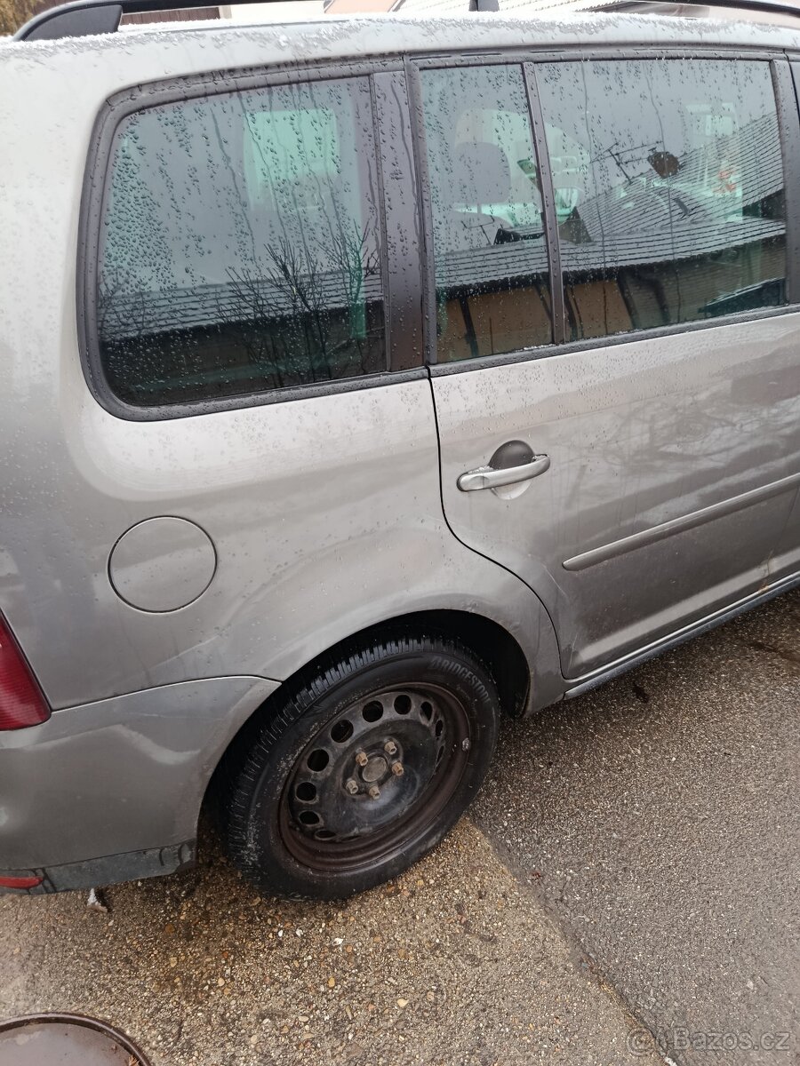 VW Touran 1.9 TDI 77 kw2007 - 5