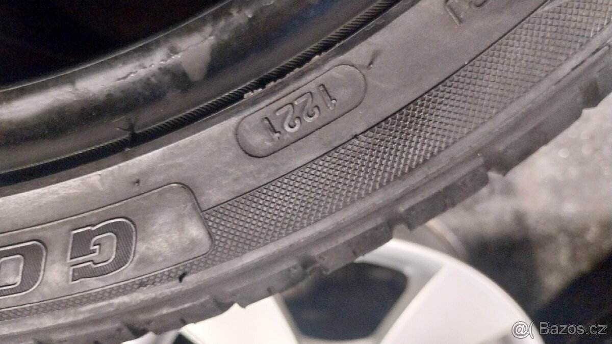 Prodám 2 x letní pneu Goodride 245/40/18 - 5