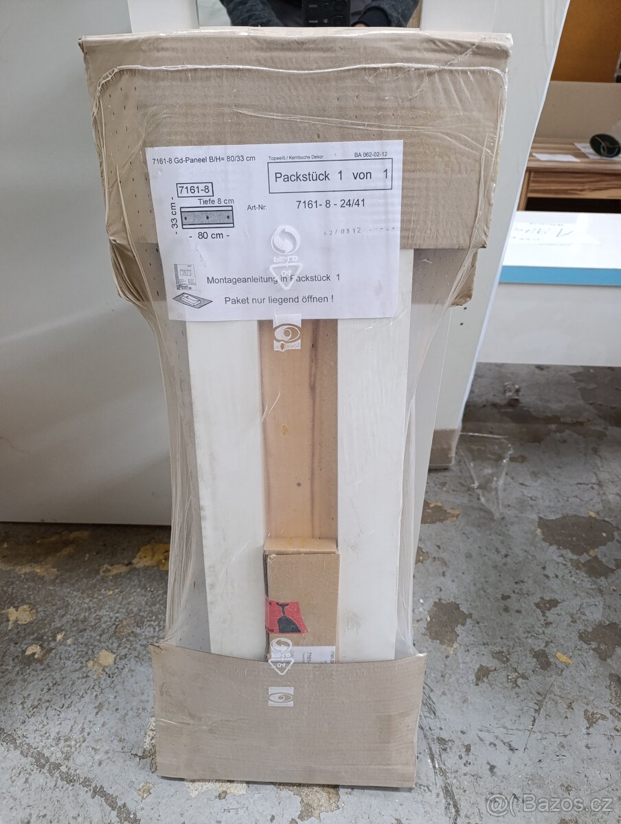 Nové zabalené věšáky. - 5