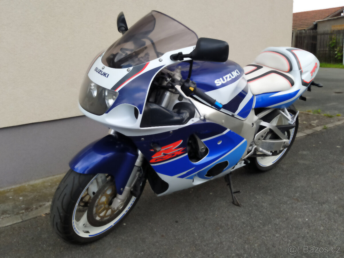 SUZUKI GSX-R 750 - 5
