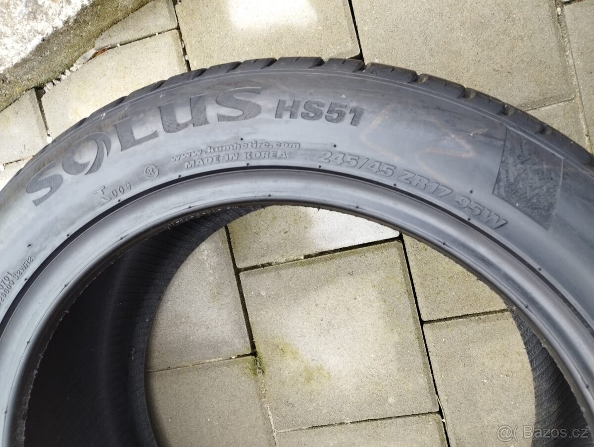 Kumho Solus HS51 245/45 ZR17 95W - 5