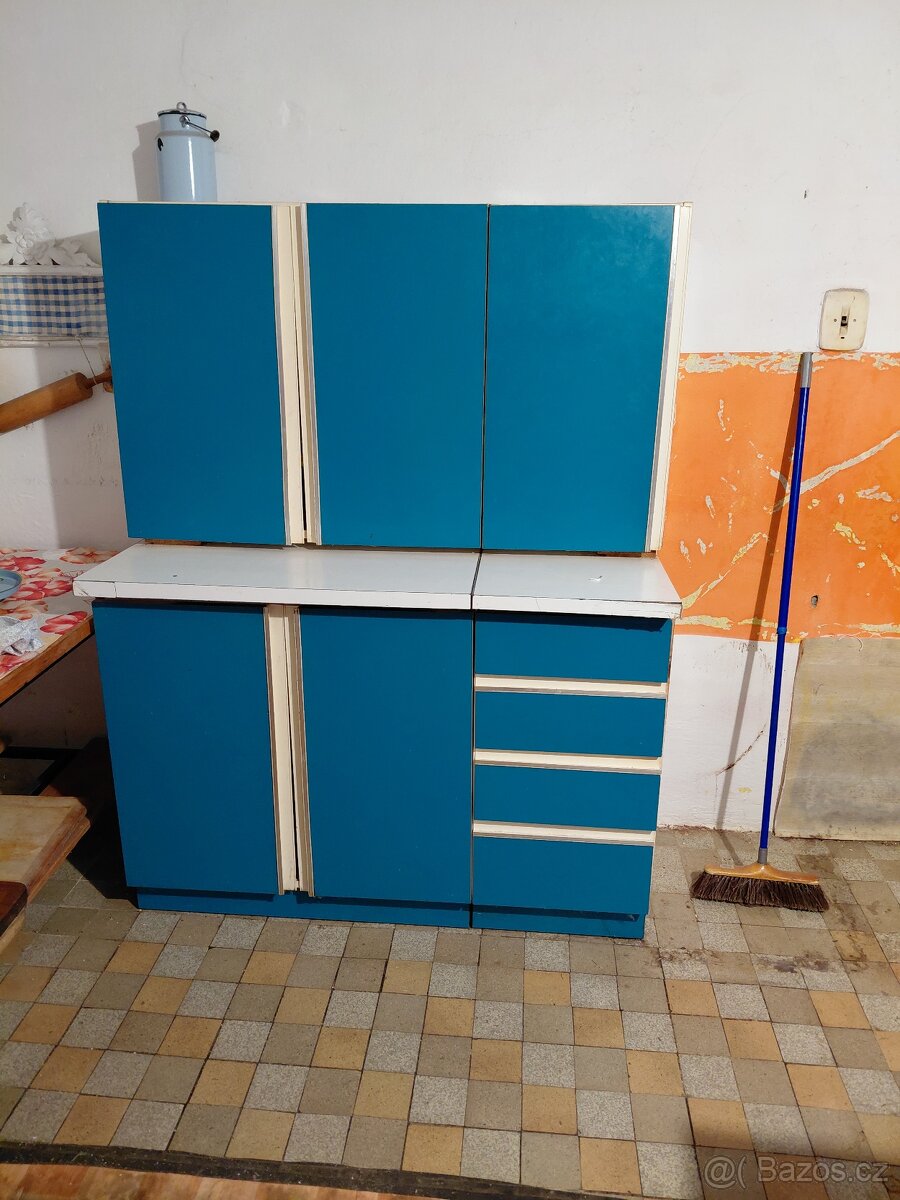 Obývací stěny a kuchyň linku retro - 5