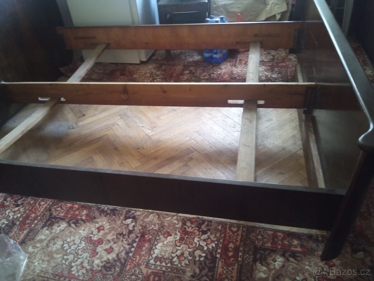 Manželská postel - 5