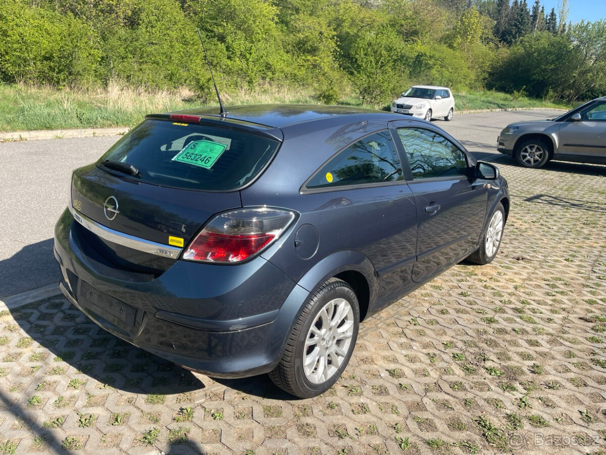 OPEL ASTRA H GTC, 1.4 Benzin - 5