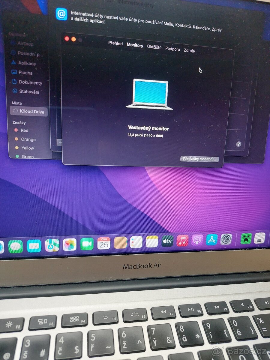 Apple MacBook Air A1466 8/121 GB,dvoujádrový Intel Corei5 - 5