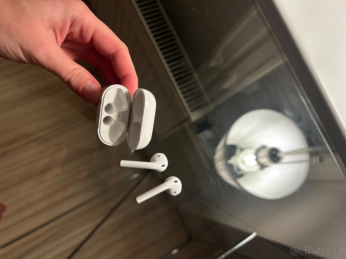 Apple AirPods 2 - 5