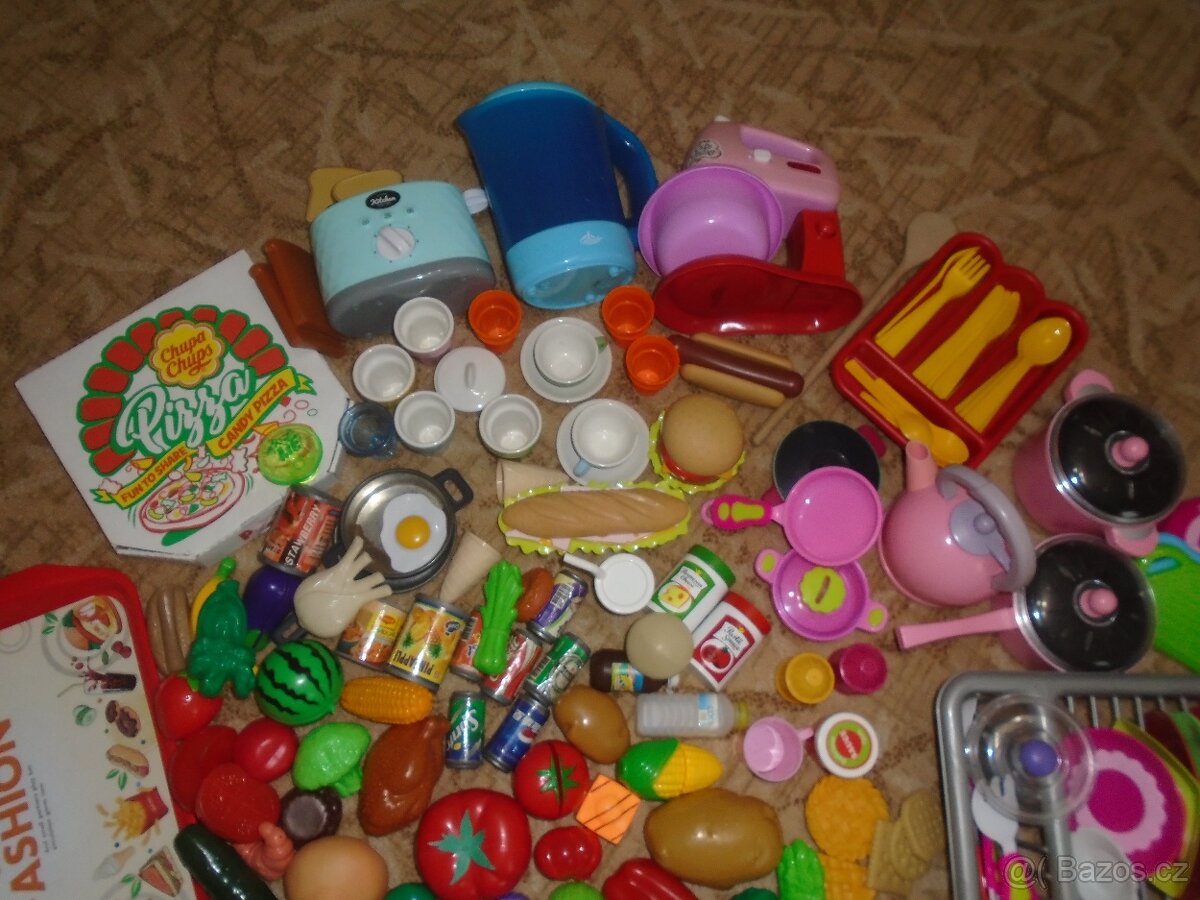 dětská kuchyňka i s vybavením - 5