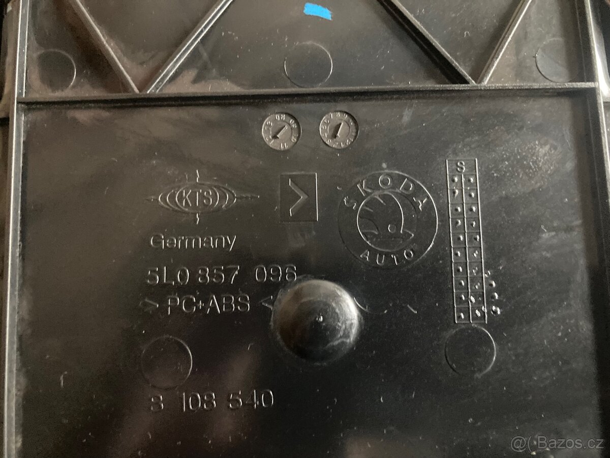 Prodám kastlík (přihrádka) Škoda Yeti - 5