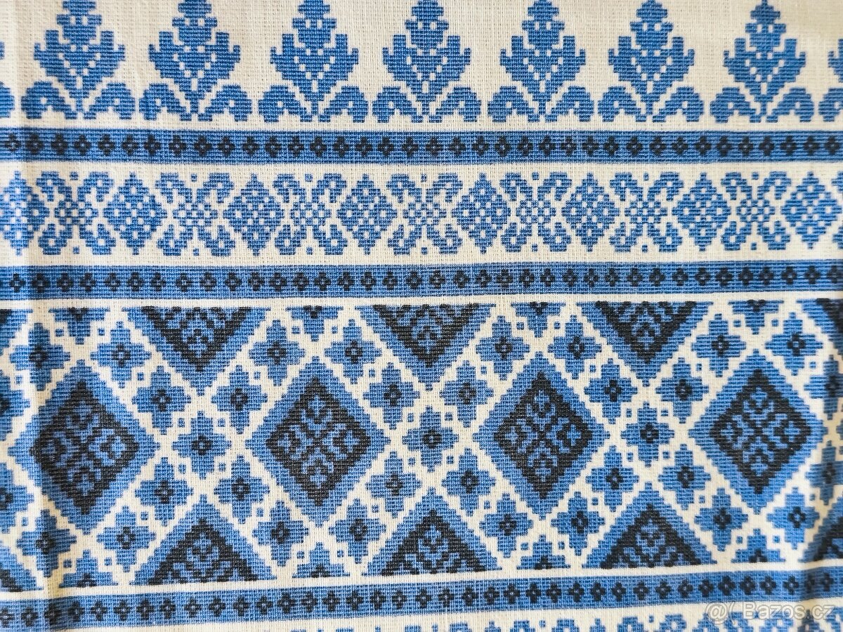 Bavlněný ubrus s modrým folklorním vzorem - 5