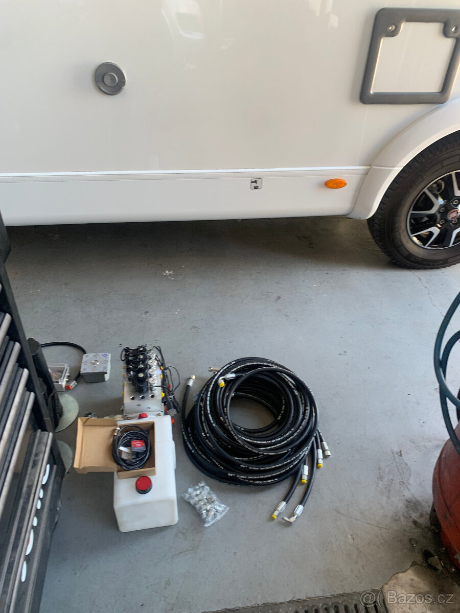 Hydraulický vyrovnávací podvozek - 5