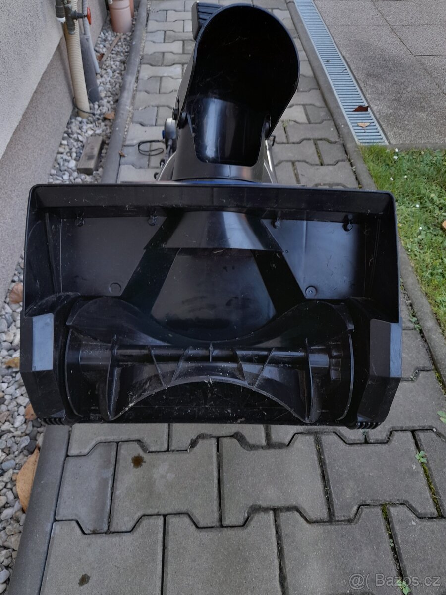 Elektrická sněhova fréza TORO 1800 POWERCURVE 45CM - 5