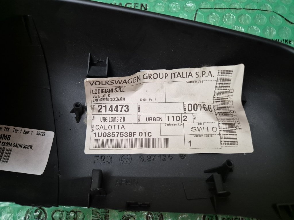 kryt pravého zpětného zrcátka černý Škoda Octavia I - 5