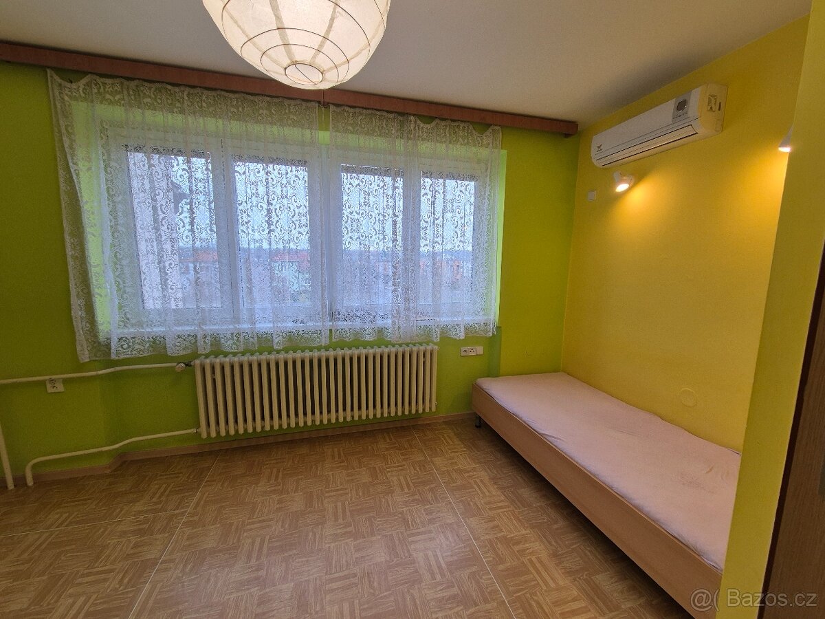 Dlouhodobý pronájem 4+1 v RD v Uherském Hradišti - 5