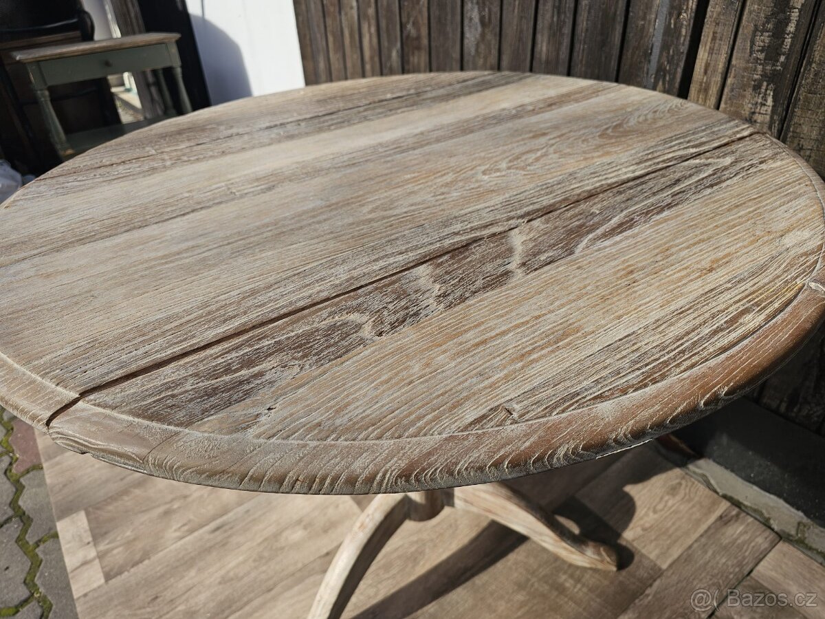 Masivní rozkládací stolek - 5