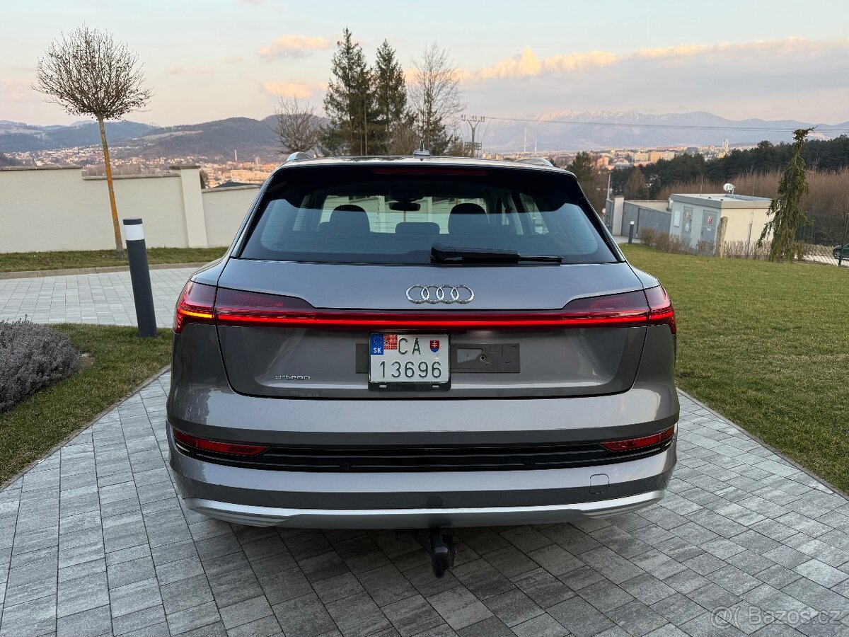 2021 Audi E tron 50 Premium - 5