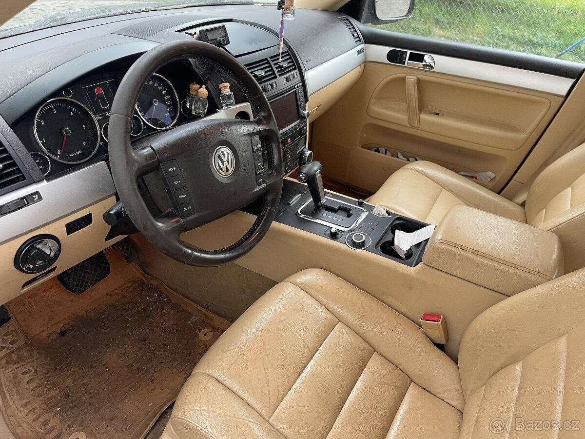 WV Touareg 3.0 TDi - 5