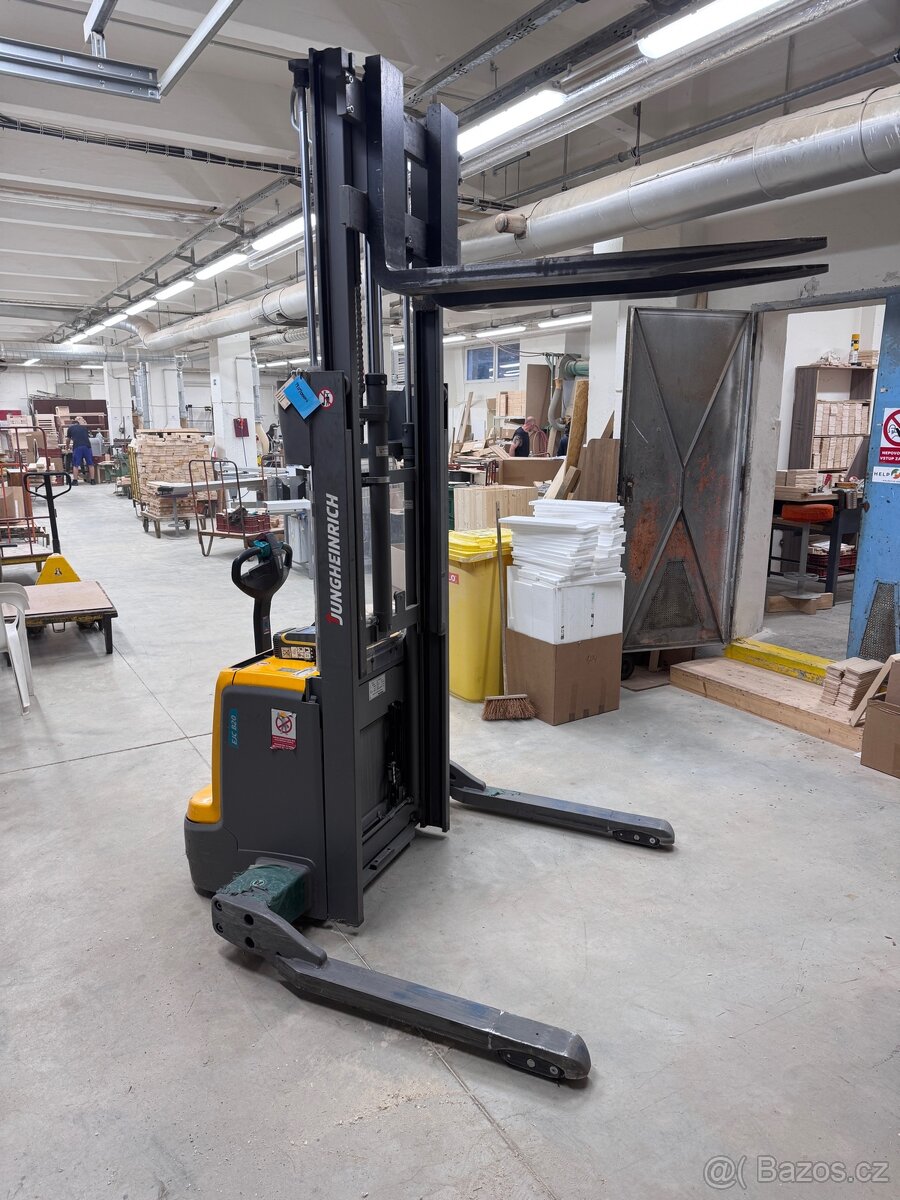 Elektrický VZV EJC B20 AKU - pouze 931 Mth. - 5