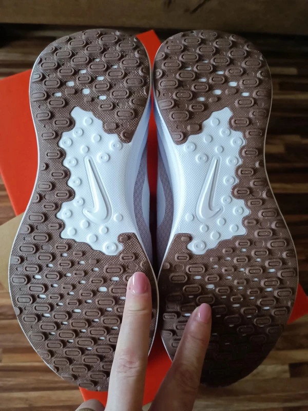 Nové tenisky Nike Revolution 7 - 5