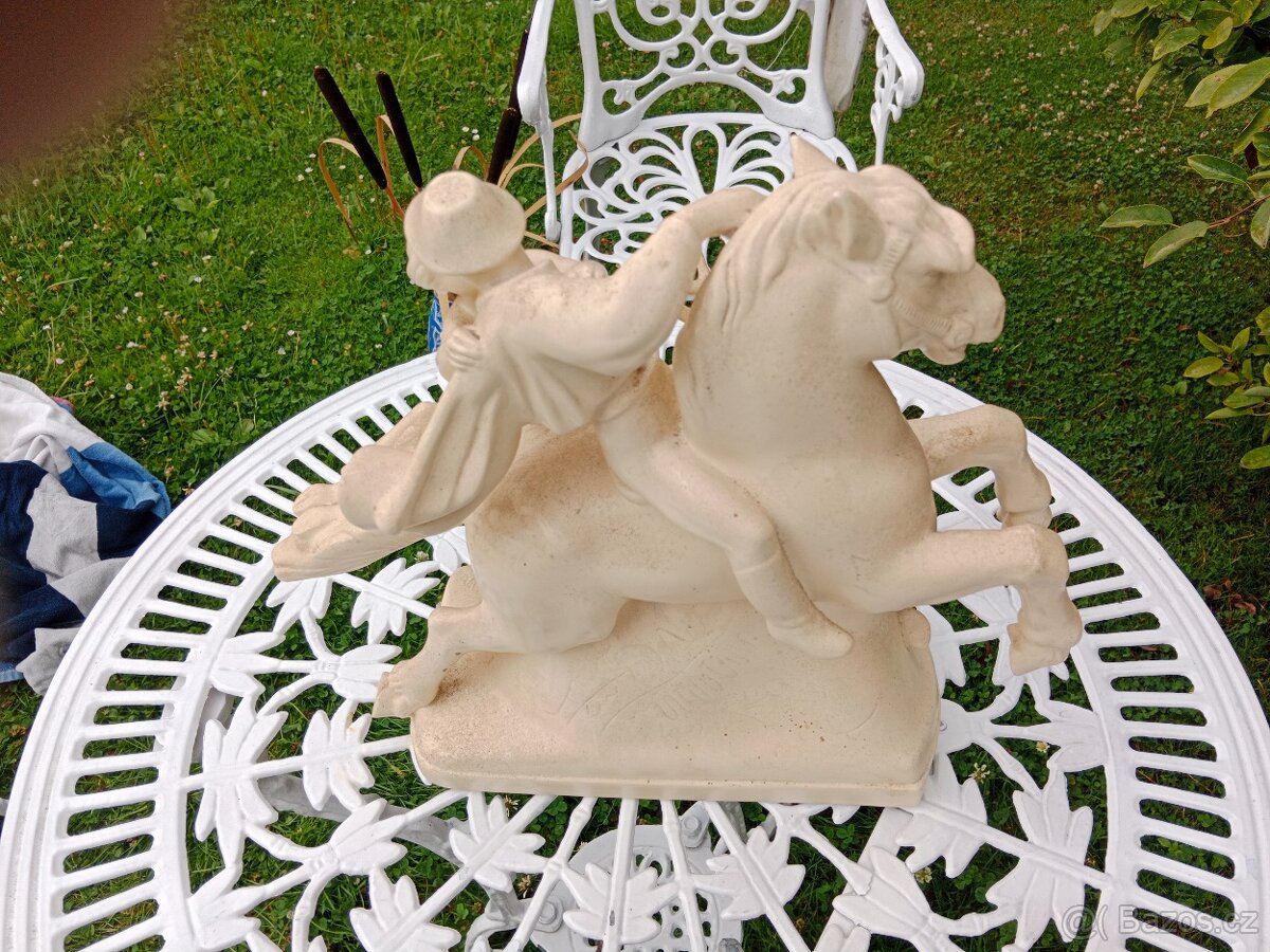 Plastika Toman a lesní panna SLEVA - 5