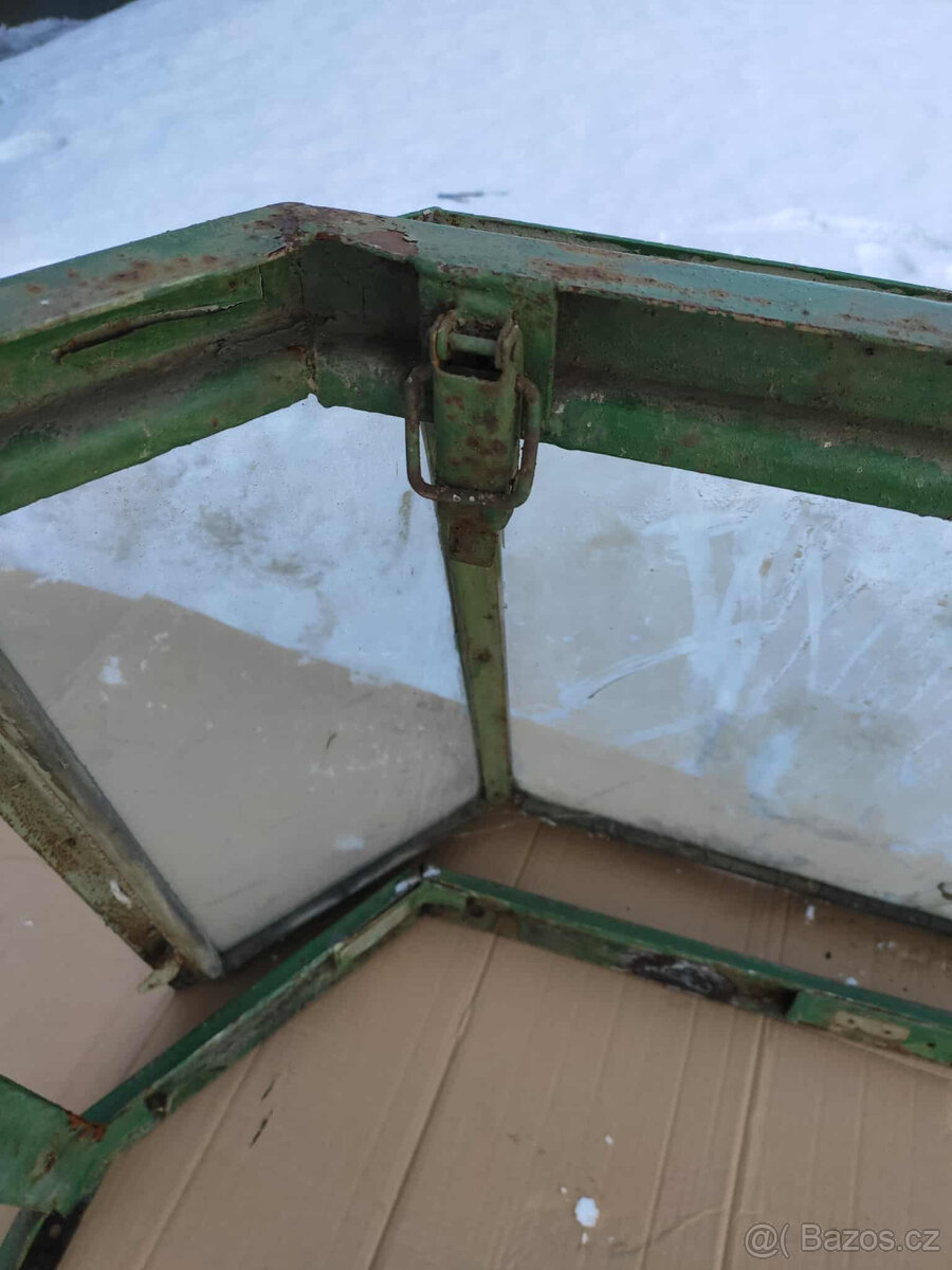 ZETOR 25??? kabina - 5