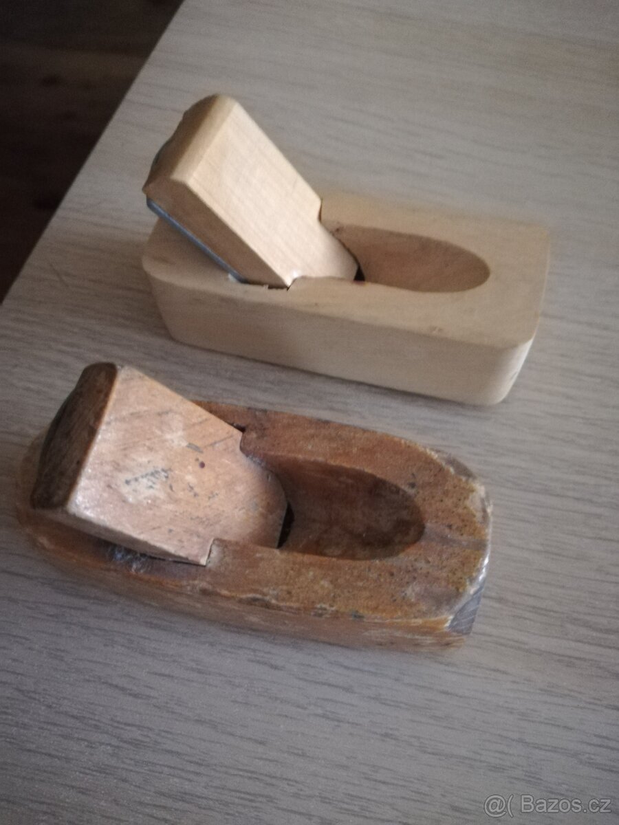 2 x dřevěný hoblík - 1 x nový, 1 x retro starší - používaný - 5