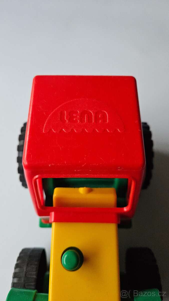 Traktor se lžící značky Lena - 5