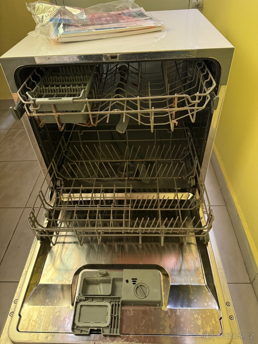 Candy myčka nádobí - 5