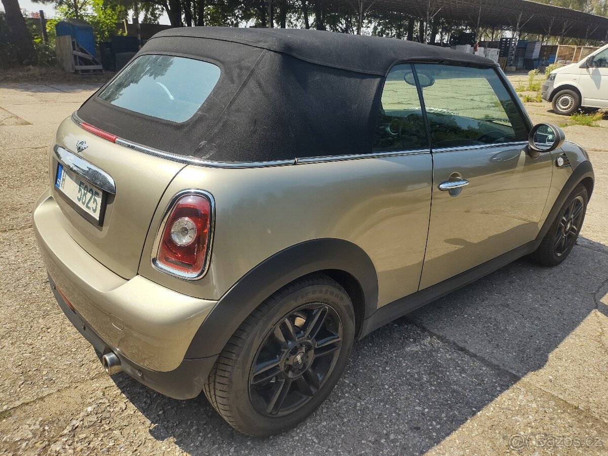 Mini Cooper Cabrio 1.6i 72 kW, najeto 84t km - 5