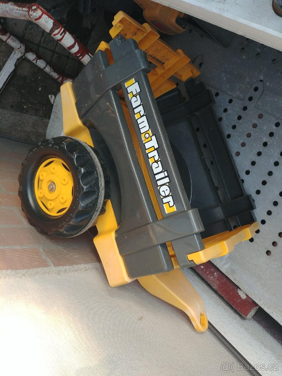 Šlapací traktor s vlečkou - 5