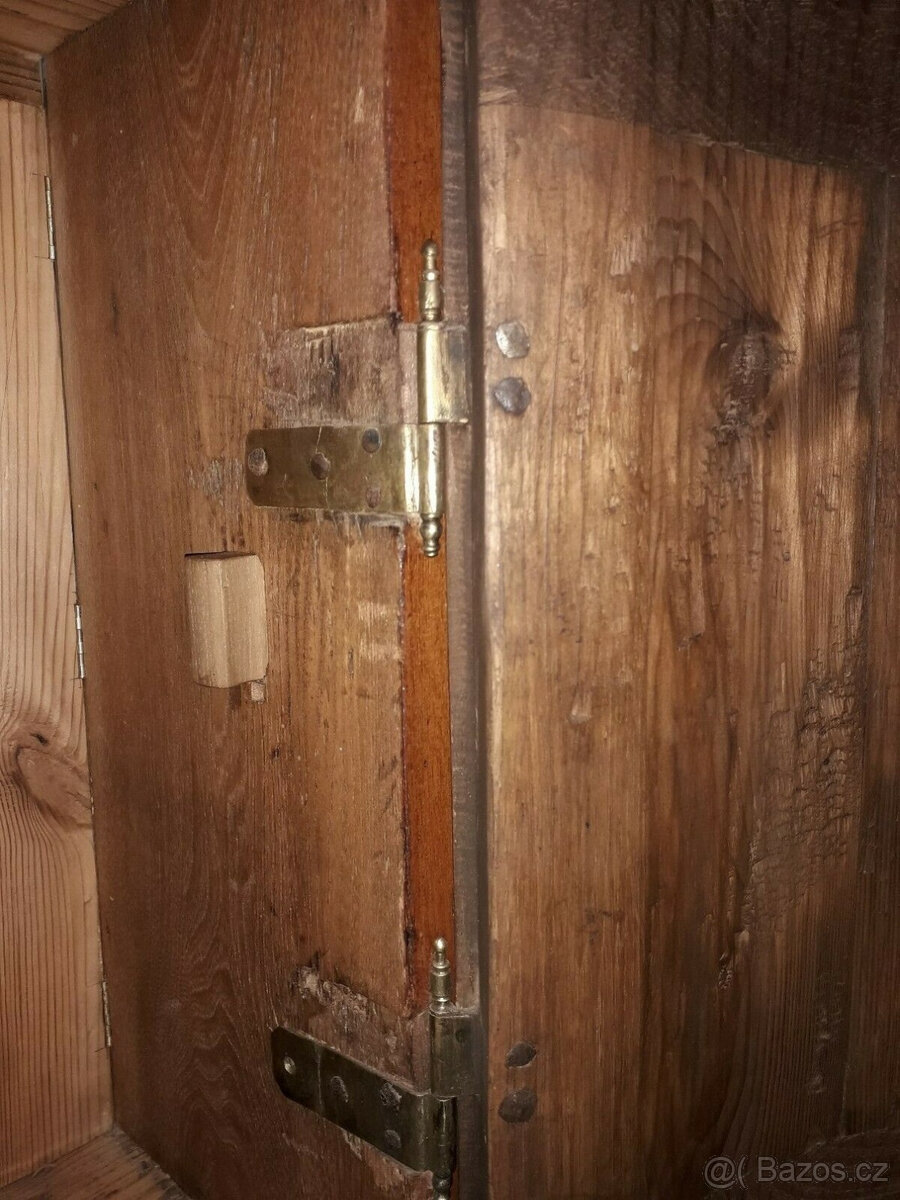 Svatostánek kolem roku 1760, ořech s intarzií - STARÁ RESTAU - 5